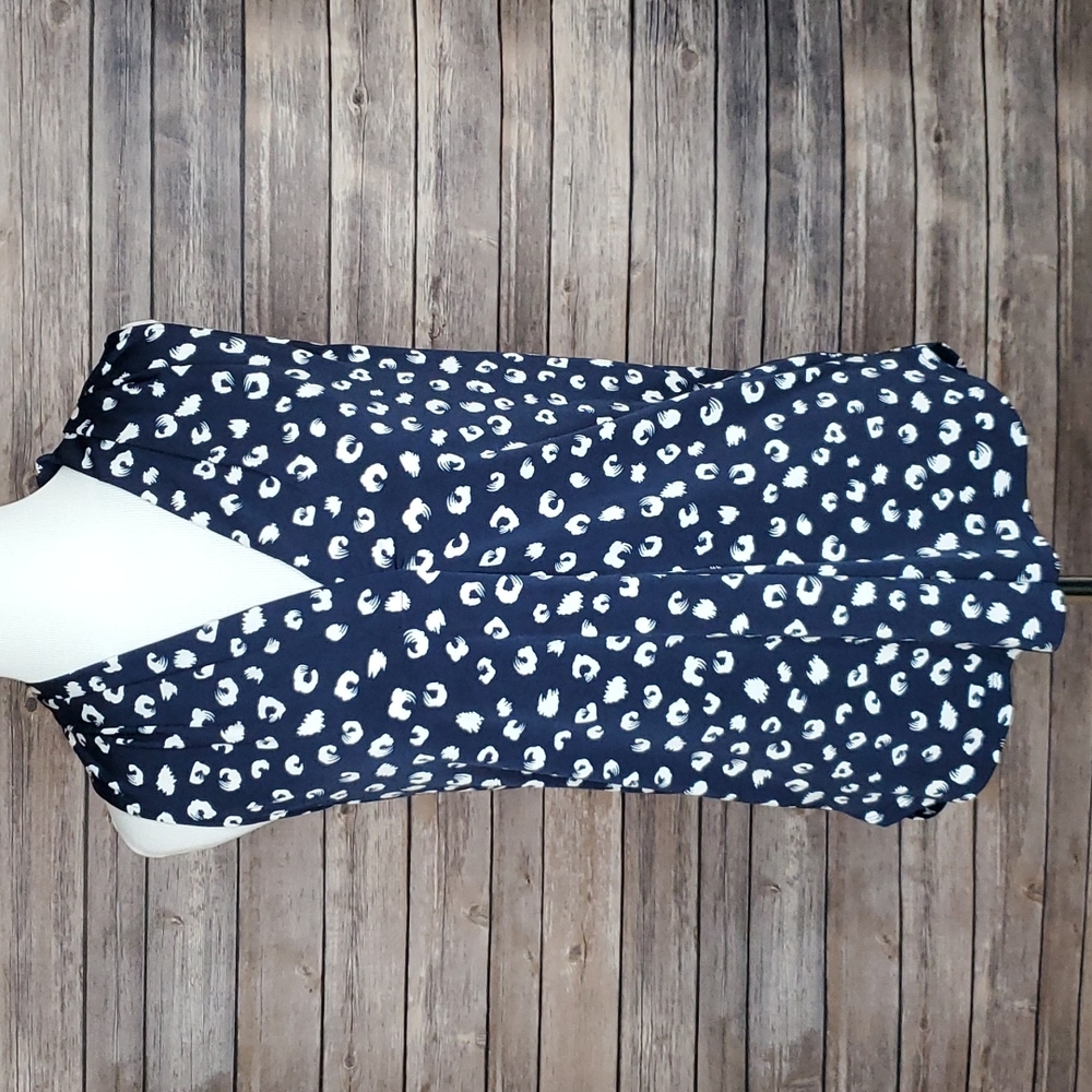 Beacon, S, Navy & White Sleeveless V-neck Top